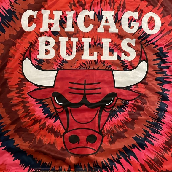 Chicago Bulls flag. - Picture 2 of 2